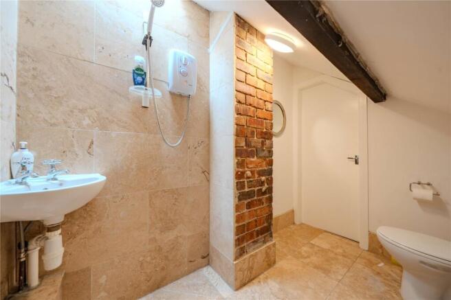 5 bed Detached for sale Image 12