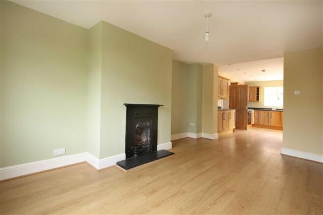 DINING ROOM OPEN TO 