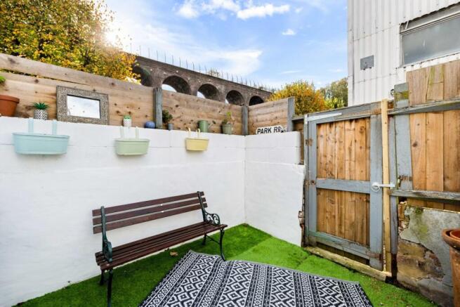 Photo 11