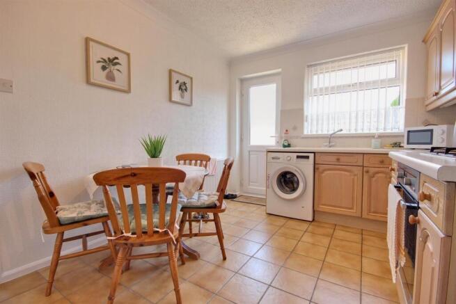 3 bed Semi-Detached Bungalow for sale Image 5