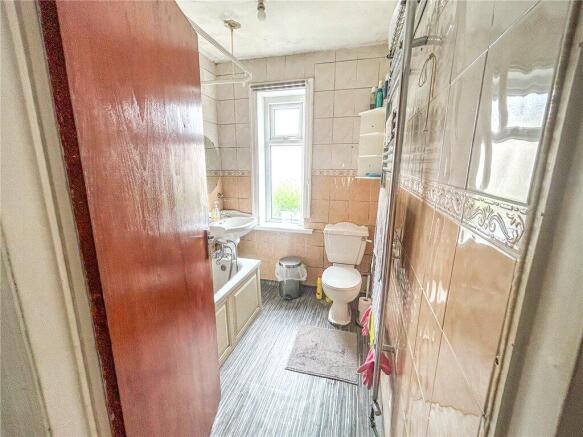 3 bed Terraced for sale Image 8