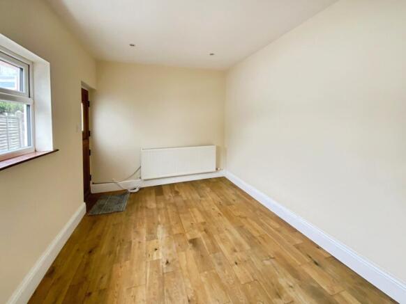 3 bed Semi-Detached for sale Image 6