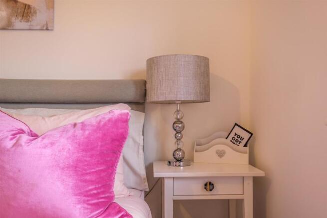 041-2_Hunterfield_Place_Carluke_ML84GY.jpg
