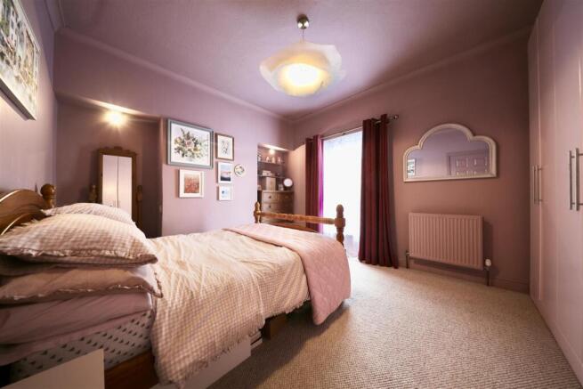 3 bed Terraced for sale Image 4