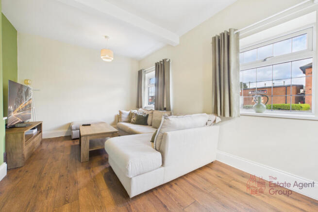 CAM02494G0-PR0085-STILL002