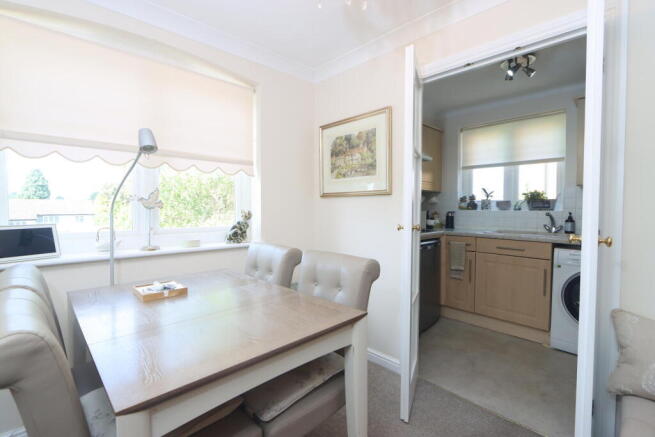 Worcester Road, Hagley, Stourbridge photo 4