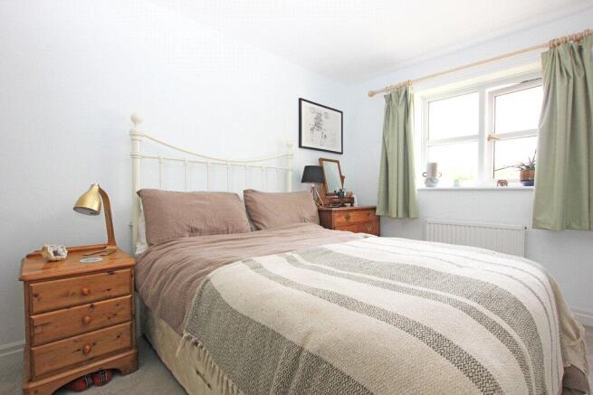 3 bed Terraced for sale Image 8
