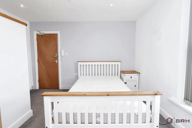 6 bed House of Multiple Occupation for sale Image 6