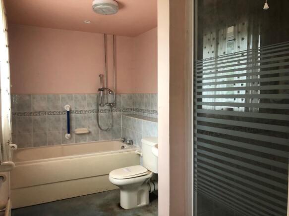 Ensuite / Dressing R