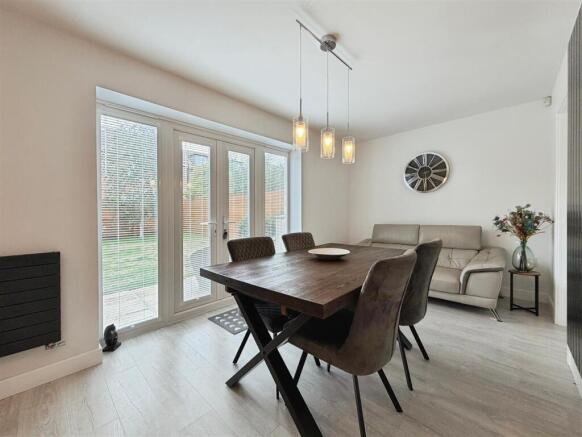 4 bed Detached for sale Image 5