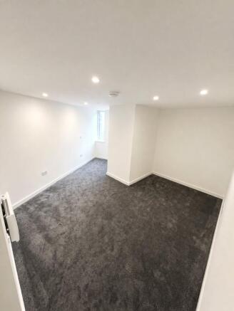1 bed Apartment to rent Image 5