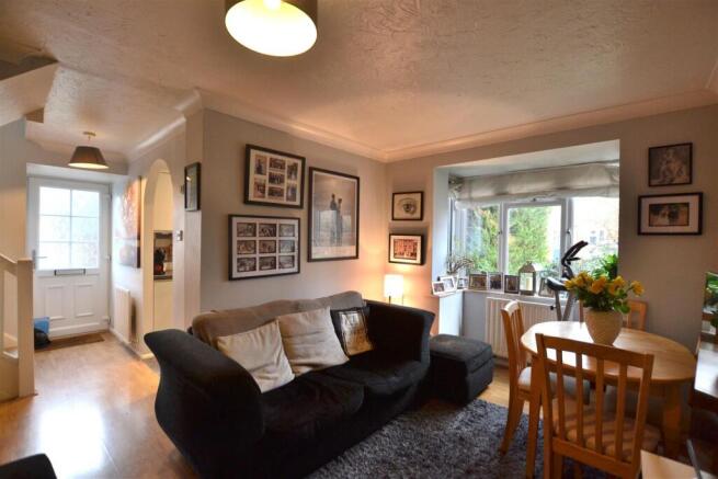 Living, Dining Room 2.JPG