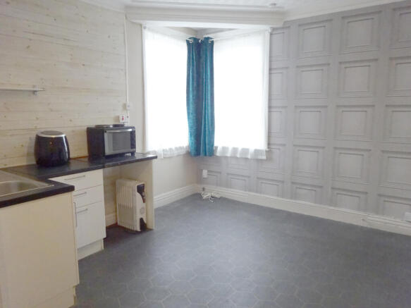 Lounge/Kitchen