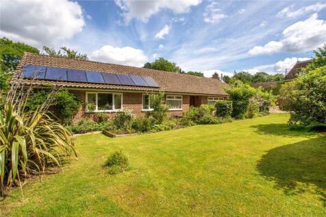 Station Road, Woldingham, Caterham, Surrey, CR3 7DD