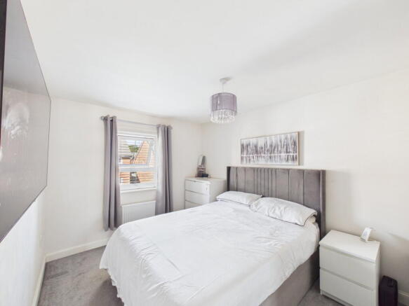 4 bed Detached for sale Image 7