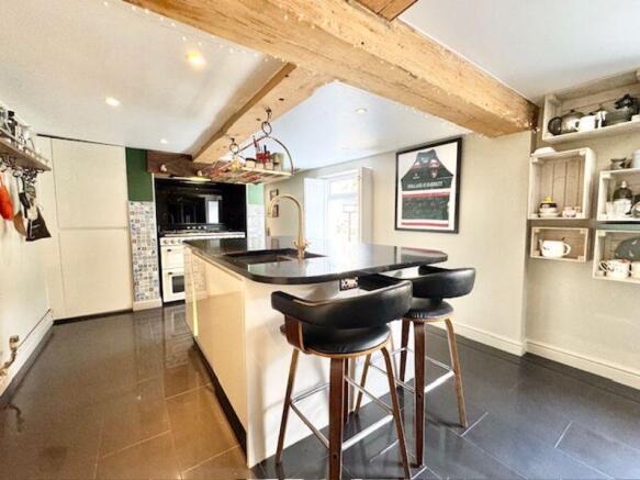 Kitchen breakfast room