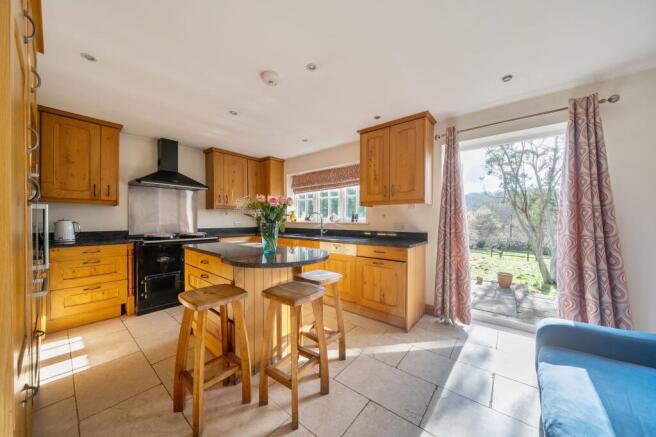 Kitchen/ Breakfast Room