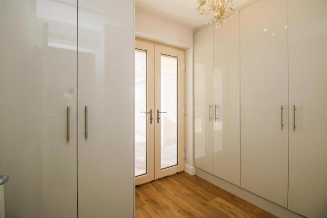 2 bed Detached Bungalow for sale Image 6