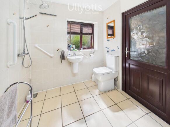 3 bed Detached for sale Image 11