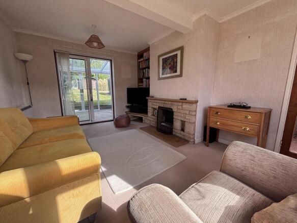 Living room 2.jpeg