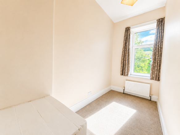 2 bed Terraced to rent Image 7
