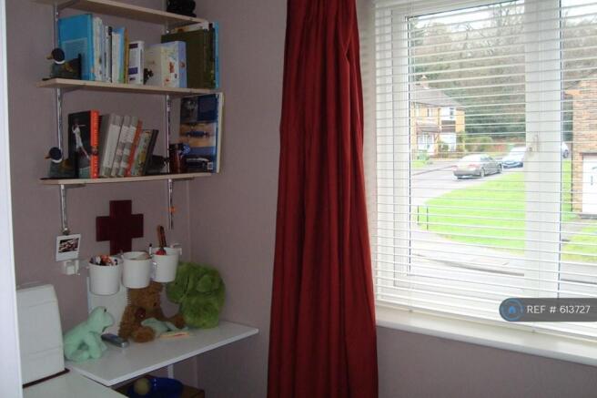 Third Bedroom / Street View