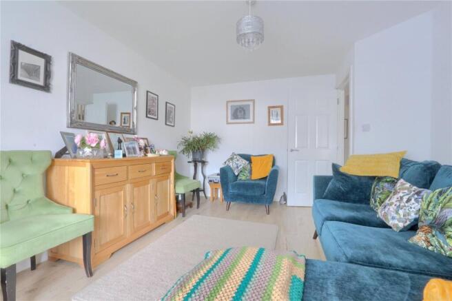 5 bed Semi-Detached for sale Image 4