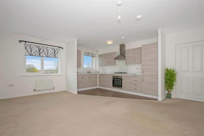 Lounge Kitchen 4.jpg