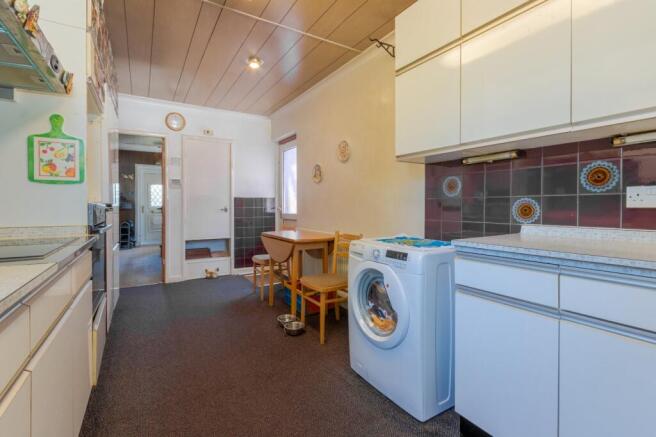 3 bed Semi-Detached for sale Image 6