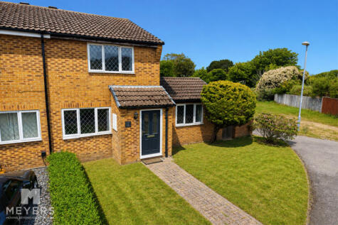 Andover Close, Christchurch, BH23 4