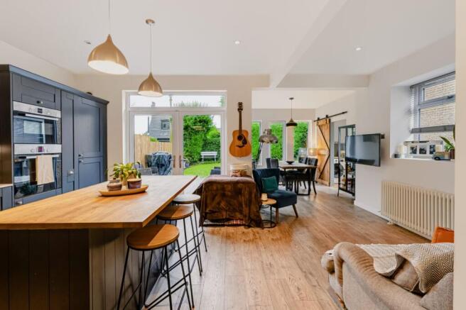 18 Hillneuk Drive, Bearsden, G61 3PX photo 2