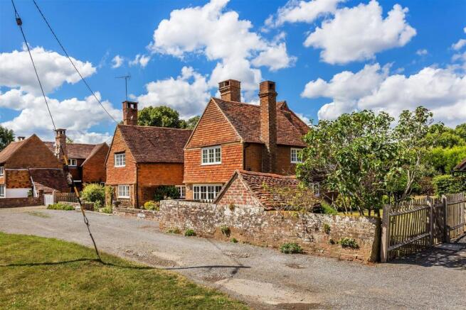 house. estate agency Dunsfold Oak Tree Cottage
