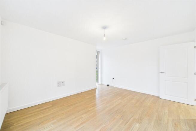 Oscar Wilde Road, Reading, Berkshire, RG1 photo 4