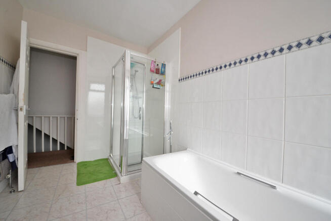1 bed House Share to rent Image 8