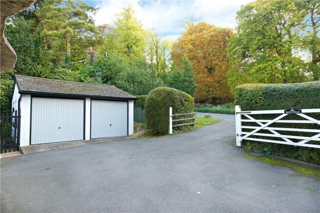 Carriage Driveway