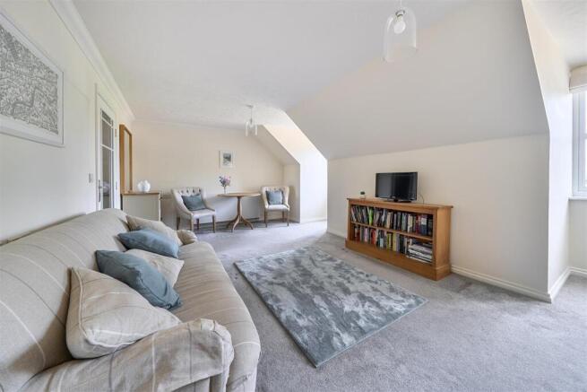 Saffron Lodge, Saffron Walden, Essex photo 4