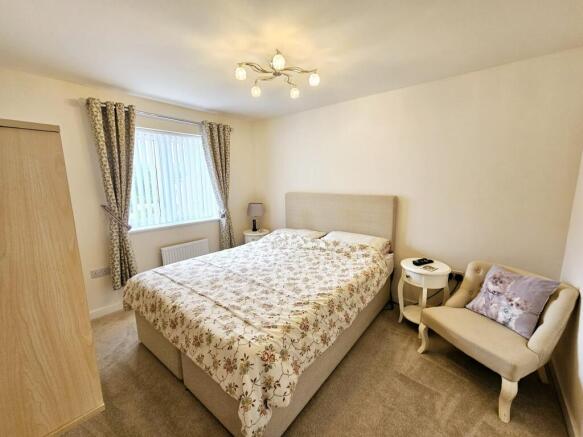 4 bed Detached for sale Image 7