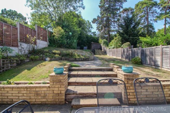St. Georges Drive, Watford, WD19 photo 4