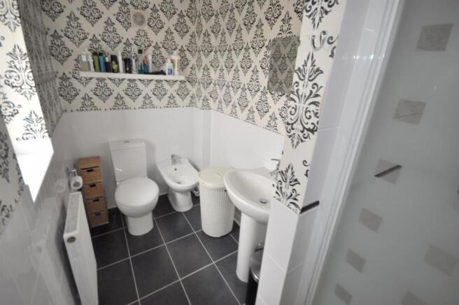 ENSUITE SHOWER ROOM