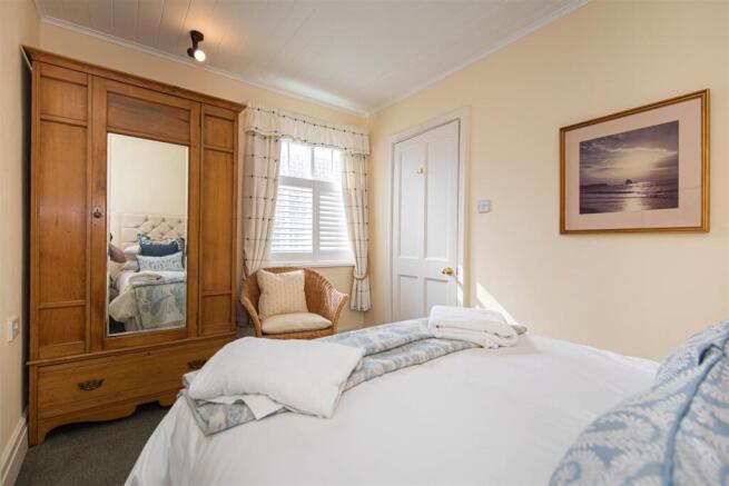 4 bed Cottage to rent Image 12