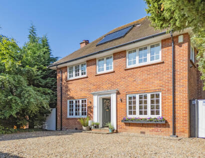 Hillside Walk, Brentwood, CM14