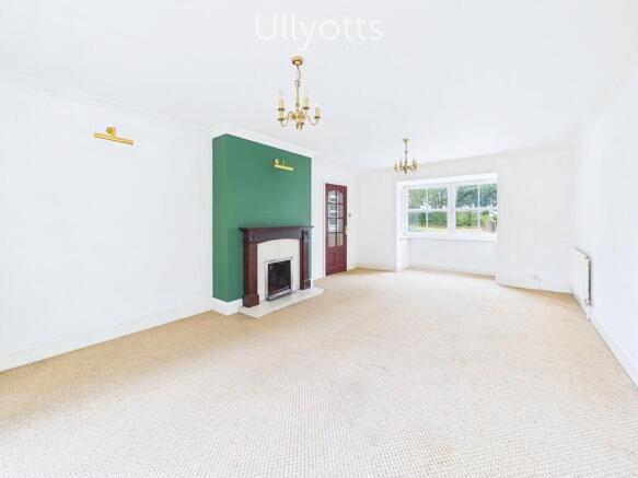 4 bed Detached for sale Image 5