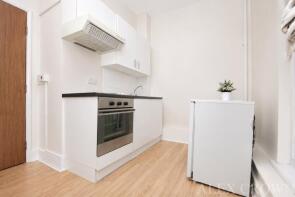 90, Mackenzie Road, London N7 8RE