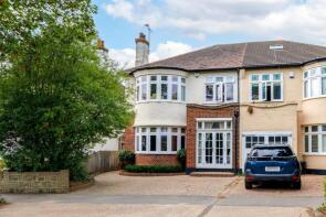 3, Ridgeway Gardens, Westcliff-on-sea SS0 8PZ