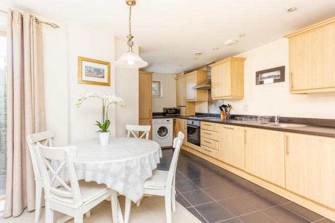 Kitchen/Dining Area