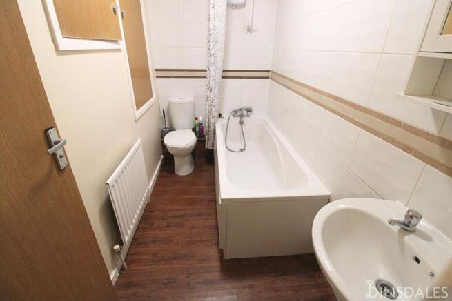 3 bed Terraced to rent Image 4