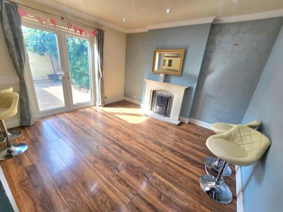 3 bed Terraced for sale Image 5