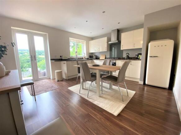 Kitchen dining ro...