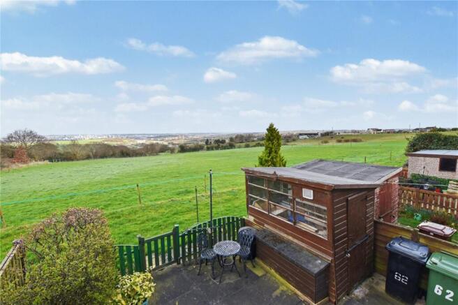 3 bed Town House for sale Image 7