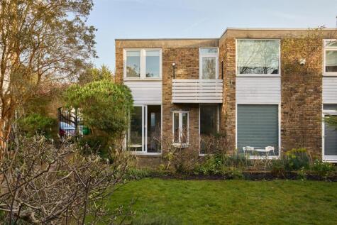 Magnolia Wharf, Chiswick, W4